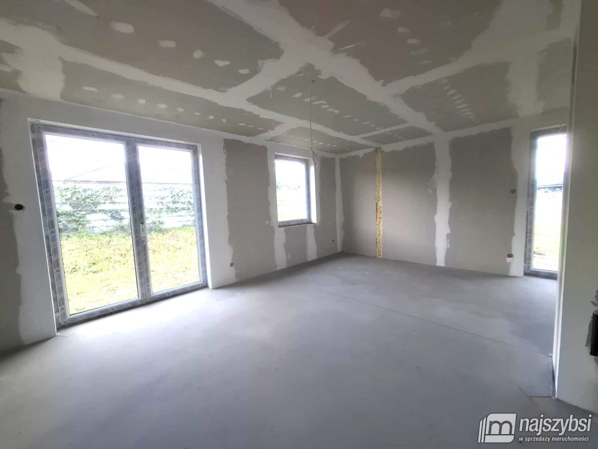 Nowogard - dom wolnostojący w stanie deweloperskim (1)