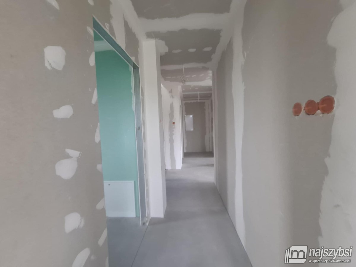 Nowogard - dom wolnostojący w stanie deweloperskim (2)