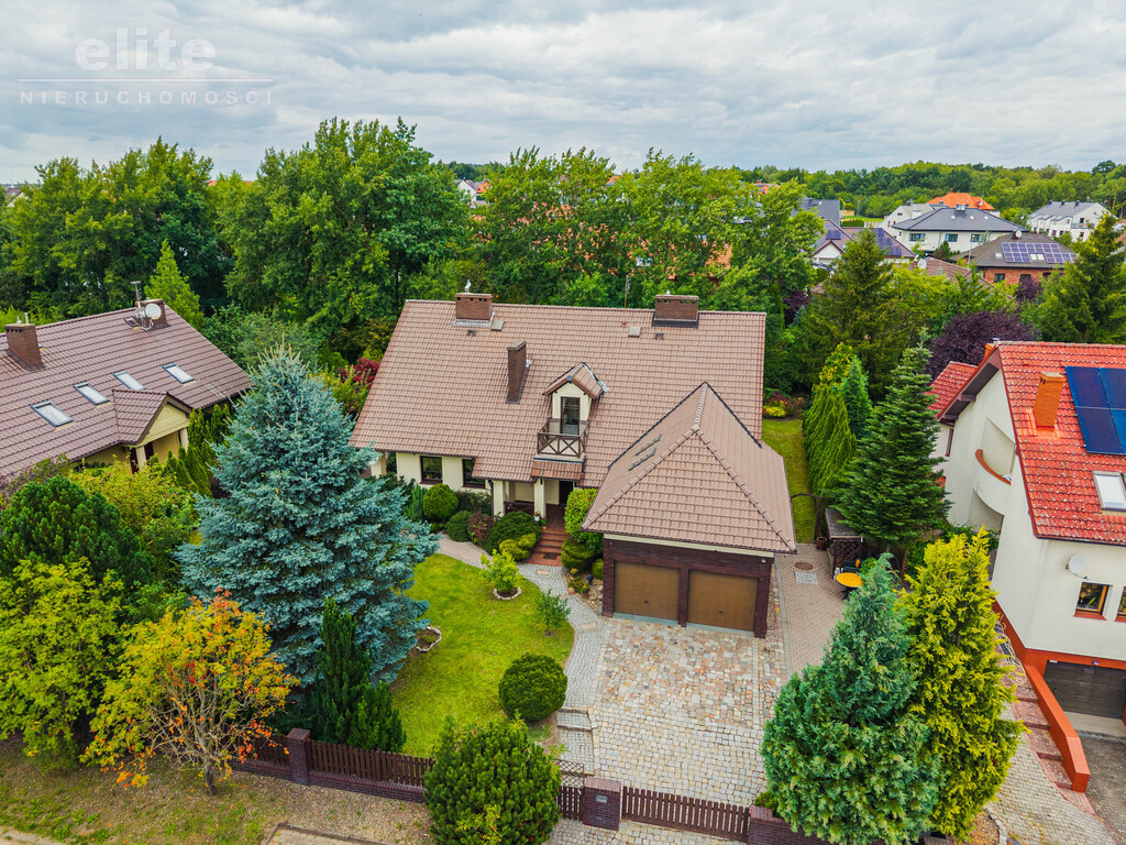 Szczecin Bezrzecze dom wolnostojący 178m2+2 garaże (4)