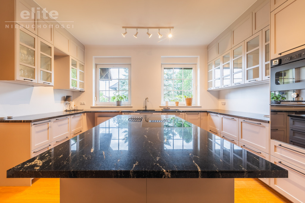 Szczecin Bezrzecze dom wolnostojący 178m2+2 garaże (17)