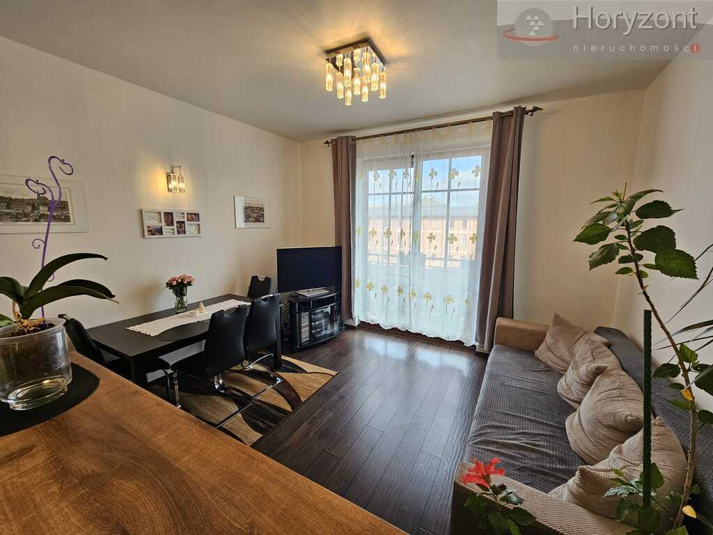 2pok. z miejscem postojowym, 2009r. winda, fitnes (2)