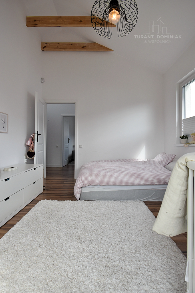 Nowoczesny dom wolnostojący z 2023 roku (10)