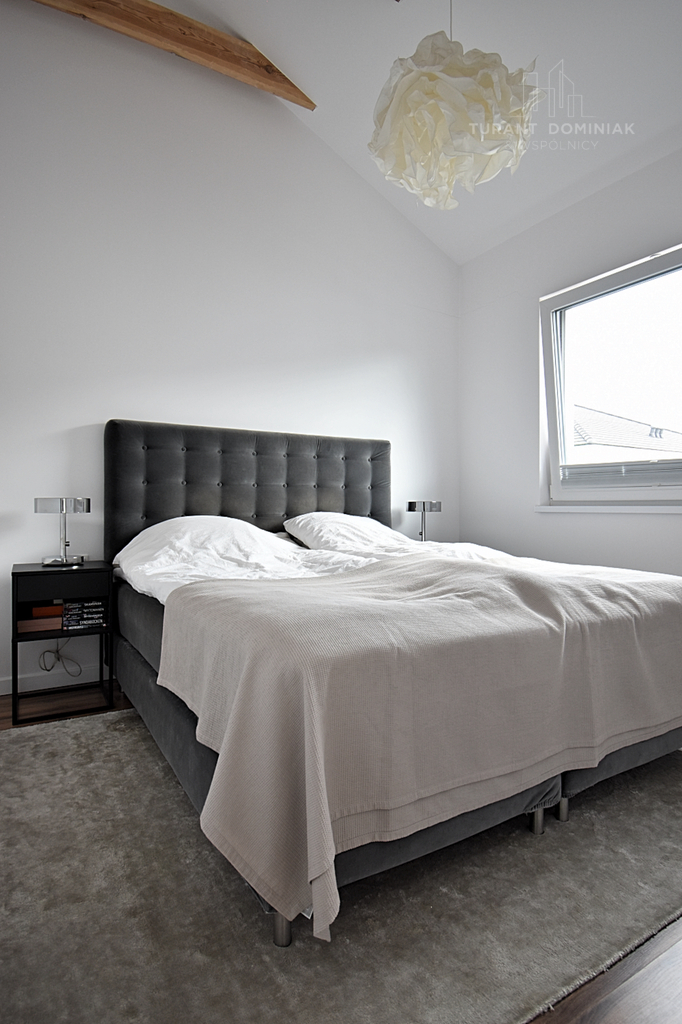 Nowoczesny dom wolnostojący z 2023 roku (11)