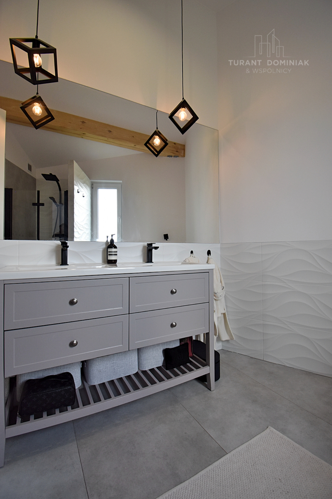 Nowoczesny dom wolnostojący z 2023 roku (14)