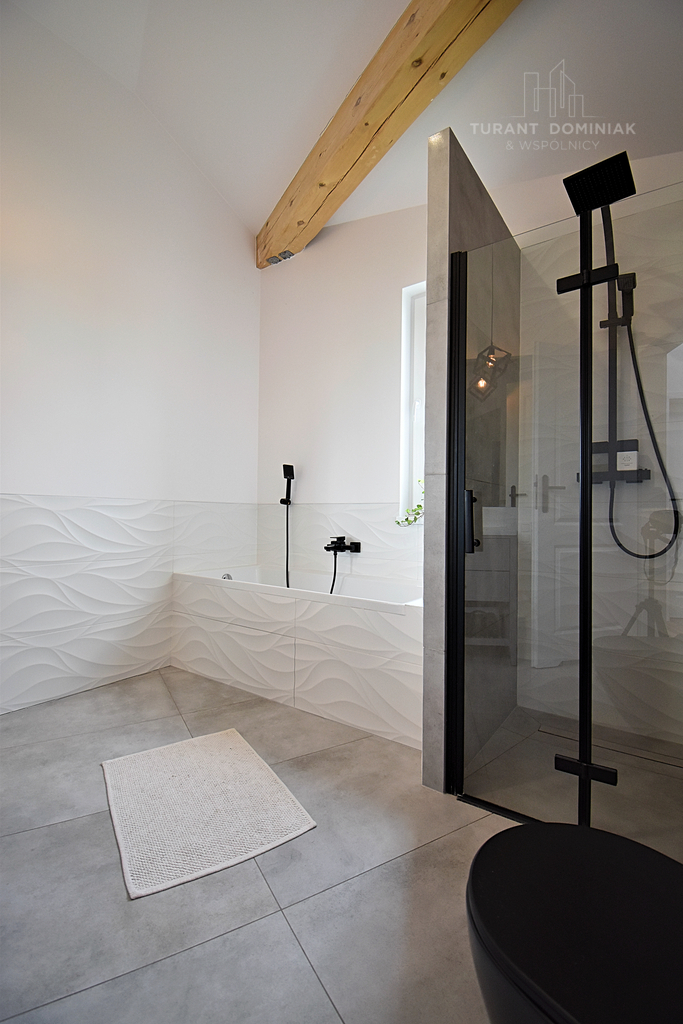 Nowoczesny dom wolnostojący z 2023 roku (13)