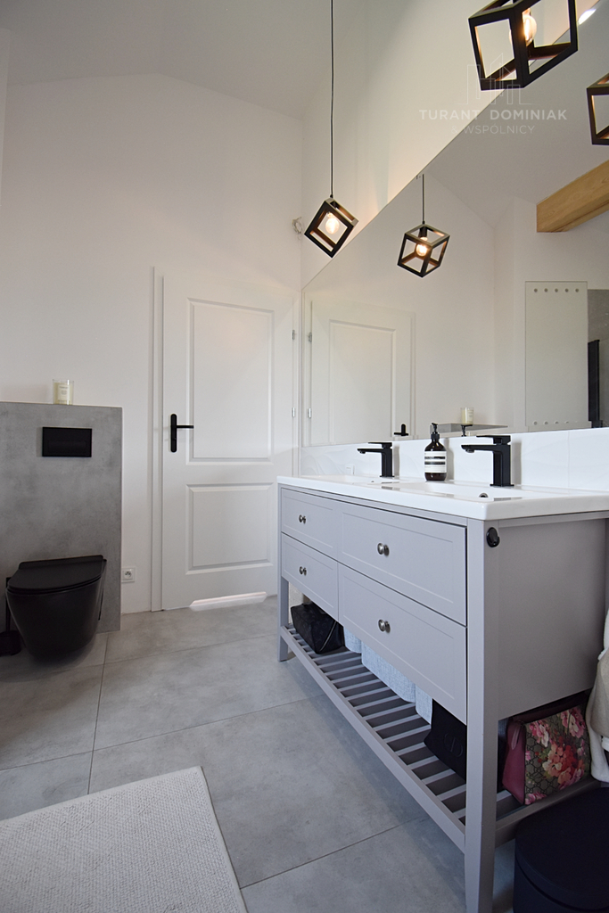 Nowoczesny dom wolnostojący z 2023 roku (15)