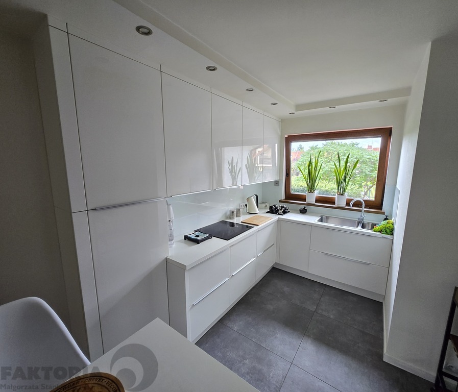 Mierzyn komfortowy skrajny szeregowiec 1,65 mln (10)