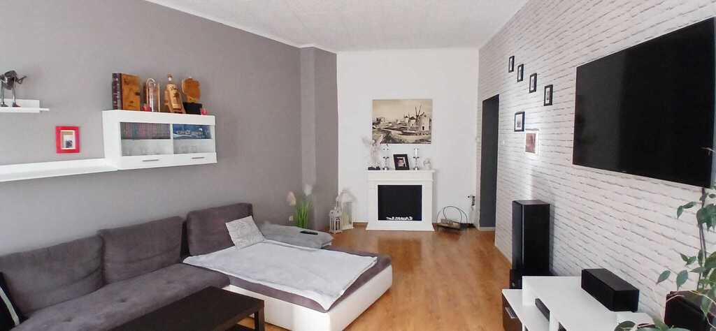 Przestronne mieszkanie w kamienicy w samym centrum (2)