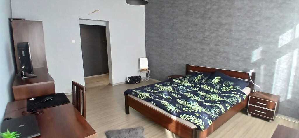 Przestronne mieszkanie w kamienicy w samym centrum (3)