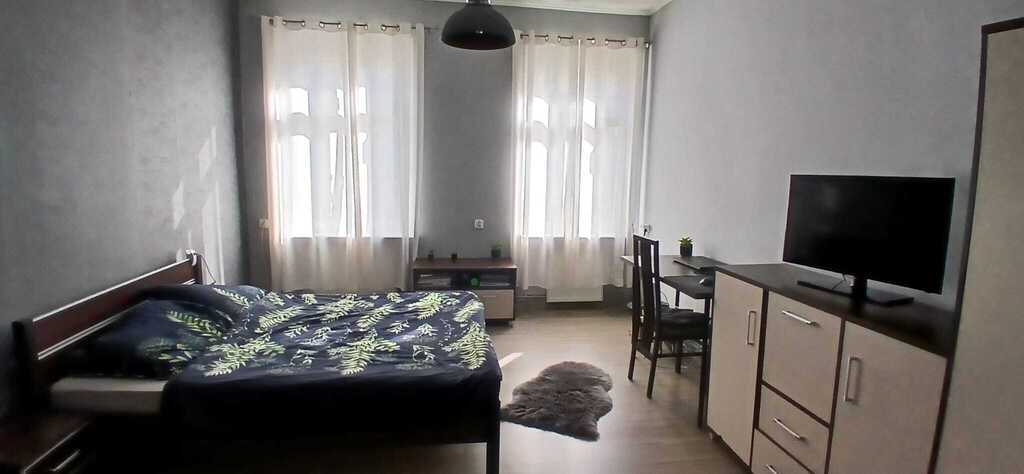 Przestronne mieszkanie w kamienicy w samym centrum (4)