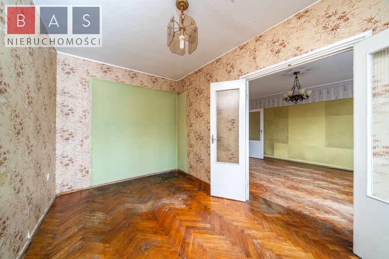 3-pokojowe mieszkanie w Szczecinie do remontu (11)