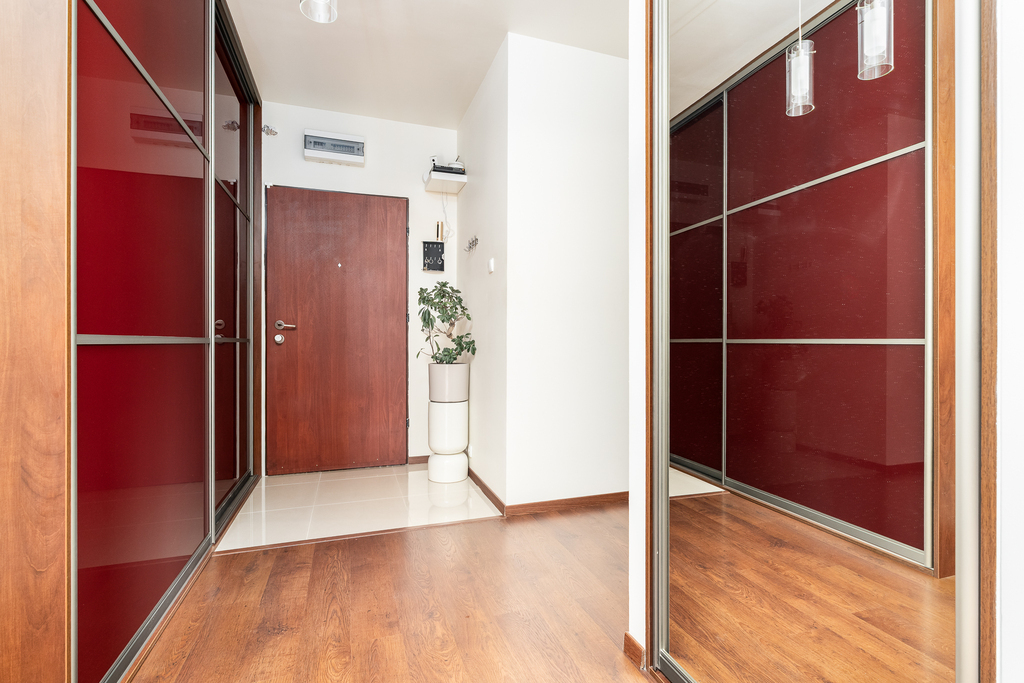 Przestrone 3pok z tarasem, 2x kom.lok. 2 m. garaż (15)