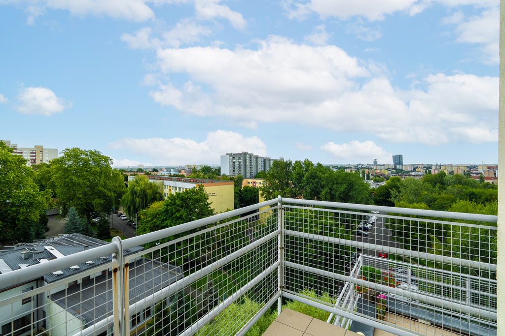 Przestrone 3pok z tarasem, 2x kom.lok. 2 m. garaż (13)