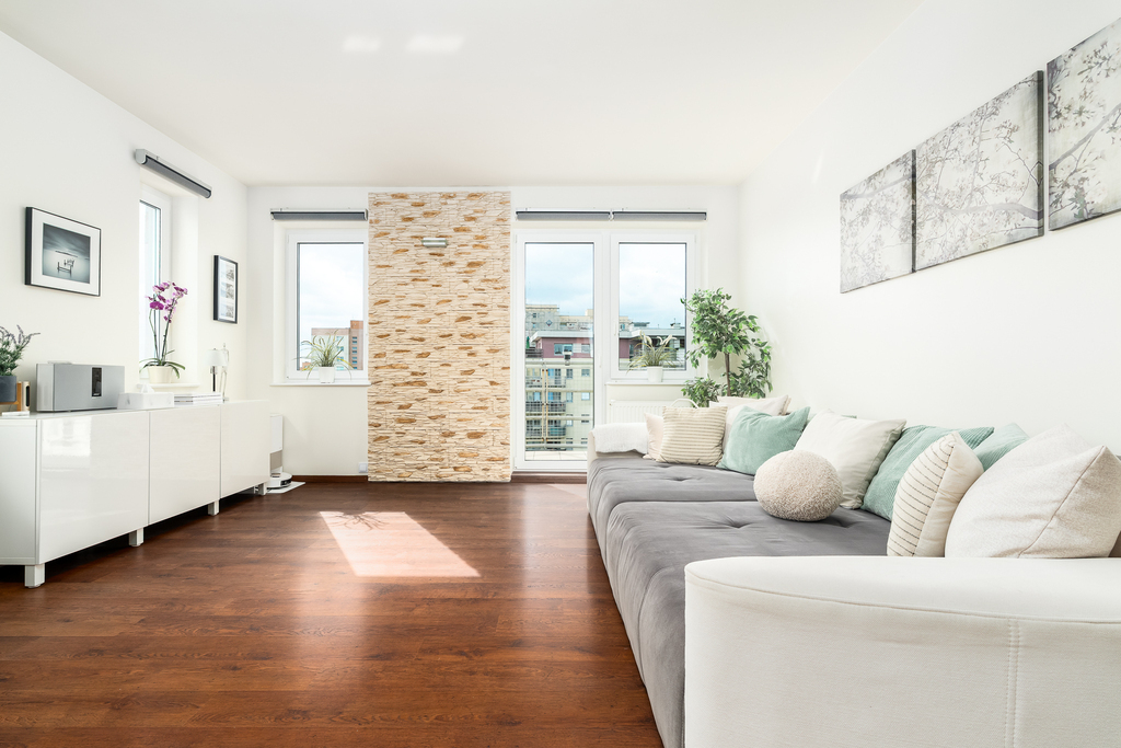 Przestrone 3pok z tarasem, 2x kom.lok. 2 m. garaż (1)