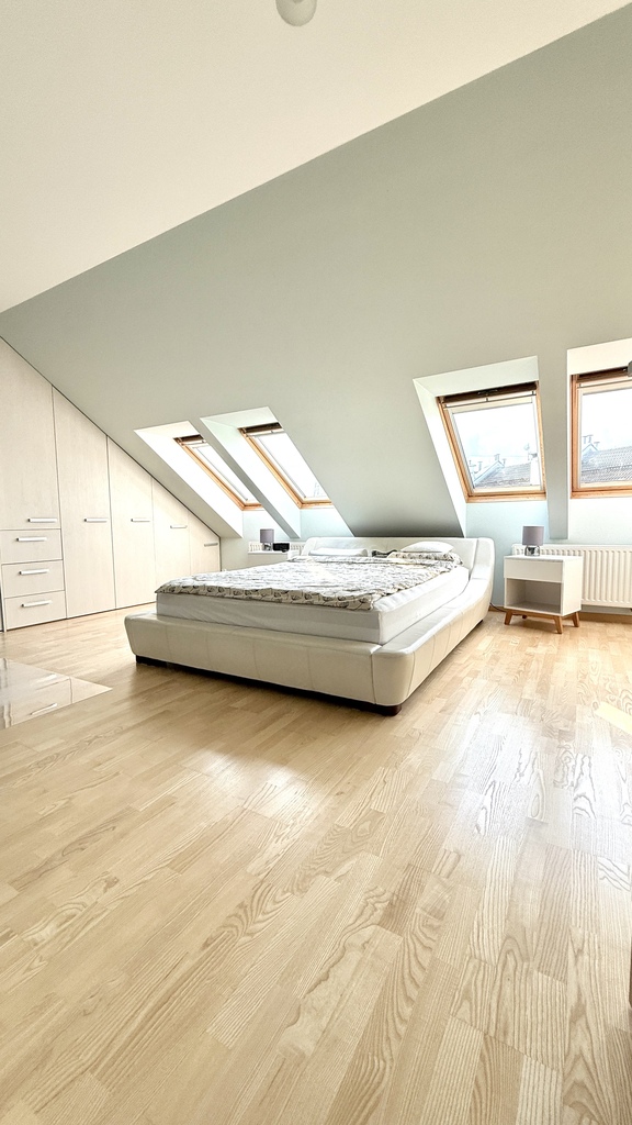 Na sprzedaż 3 pokojowe mieszkanie z garażem (13)