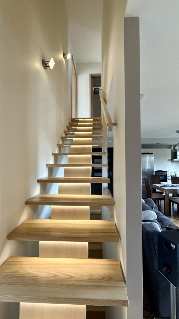 Na sprzedaż 3 pokojowe mieszkanie z garażem (12)