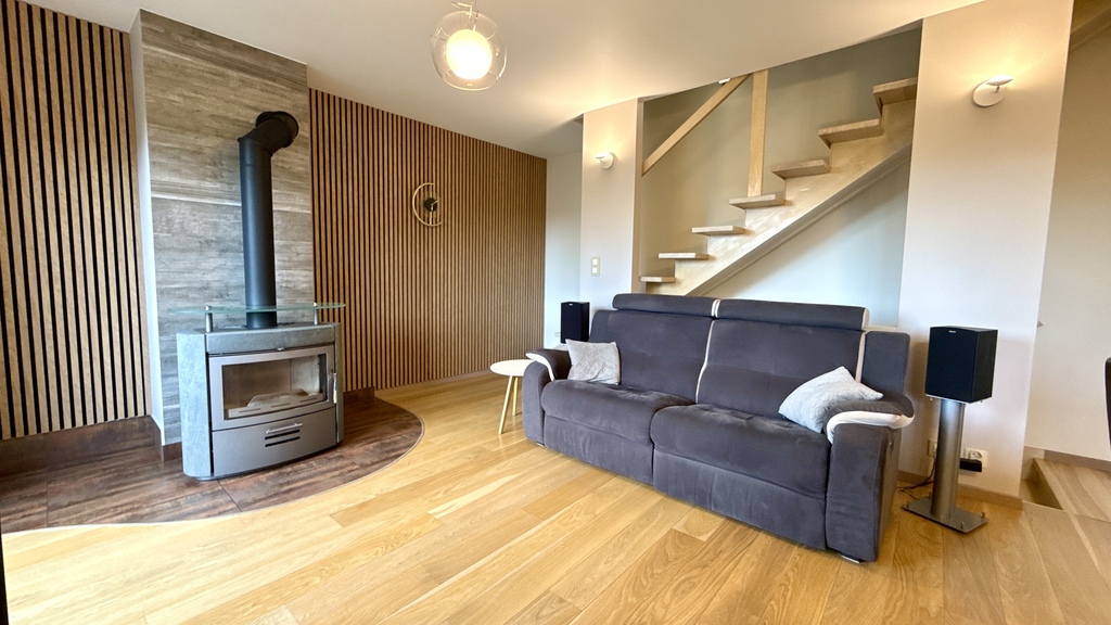 Na sprzedaż 3 pokojowe mieszkanie z garażem (28)