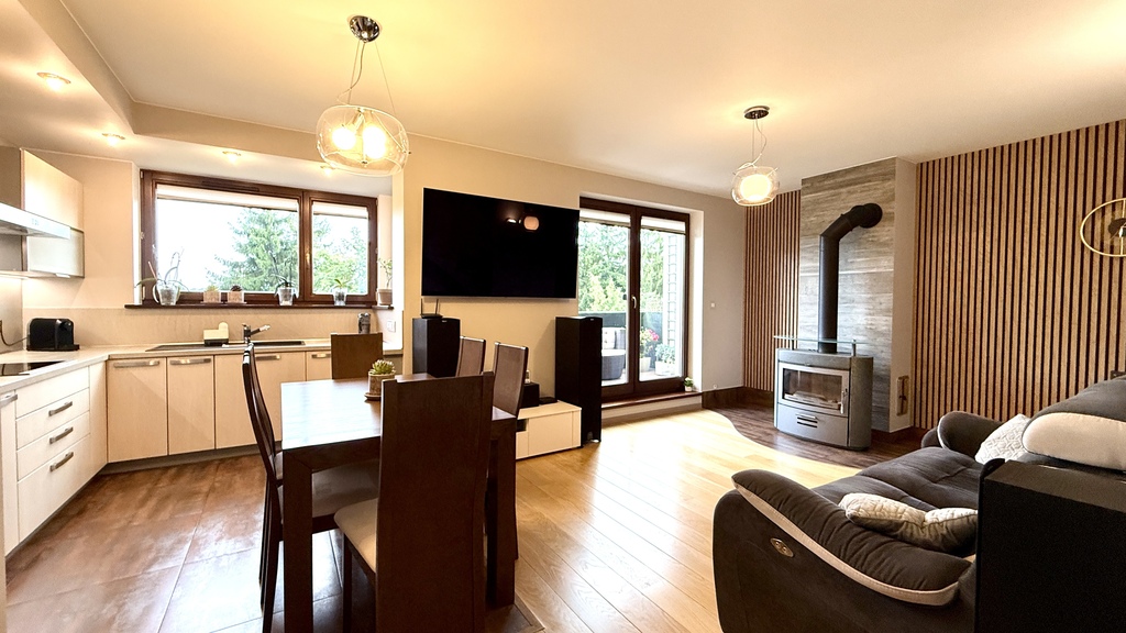 Na sprzedaż 3 pokojowe mieszkanie z garażem (5)