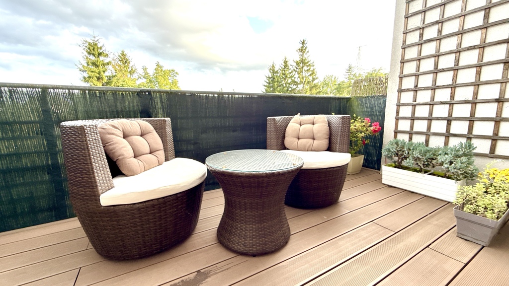 Na sprzedaż 3 pokojowe mieszkanie z garażem (9)