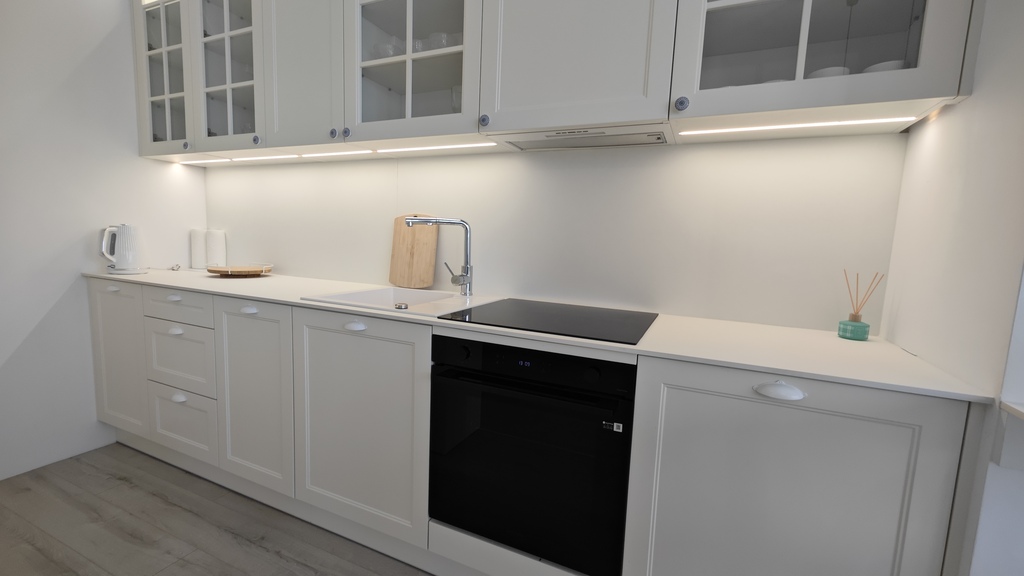 Hanza Tower, 34,68m2 plus balkon 11,22m2 + basen ! (14)