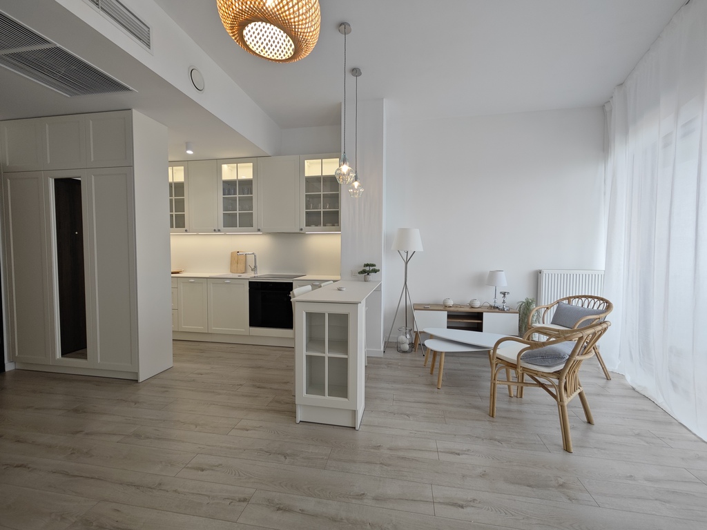 Hanza Tower, 34,68m2 plus balkon 11,22m2 + basen ! (6)