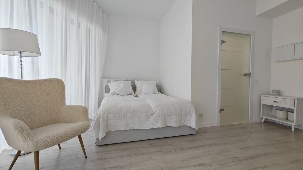 Hanza Tower, 34,68m2 plus balkon 11,22m2 + basen ! (3)