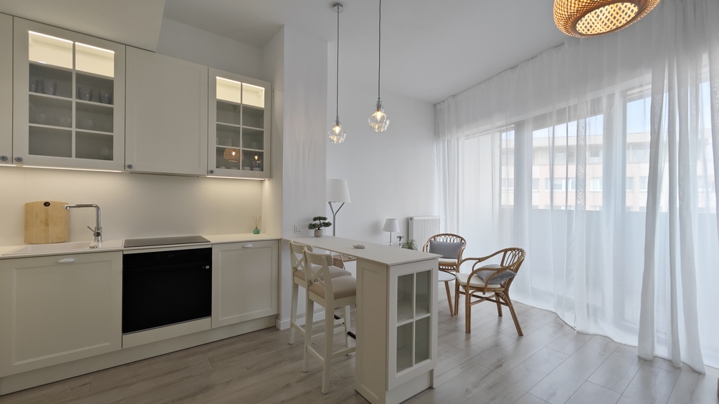 Hanza Tower, 34,68m2 plus balkon 11,22m2 + basen ! (2)