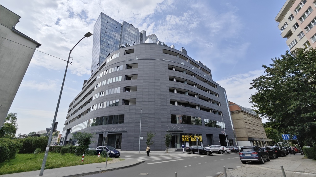 Hanza Tower, 34,68m2 plus balkon 11,22m2 + basen ! (20)