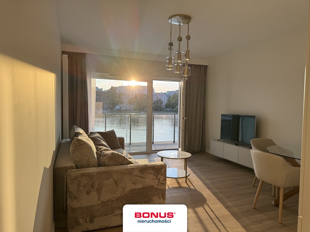 Luksusowe 2 pokoje z widokiem na Odrę – Centrum (8)