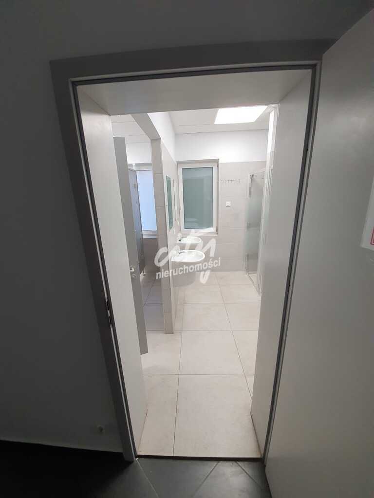 NOWOCZESNY BUDYNEK BIUROWY NA WYNAJEM (13)