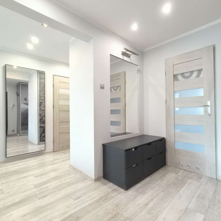 Bohaterów Warszawy, 3-pokojowe mieszkanie, 75 m2. (8)