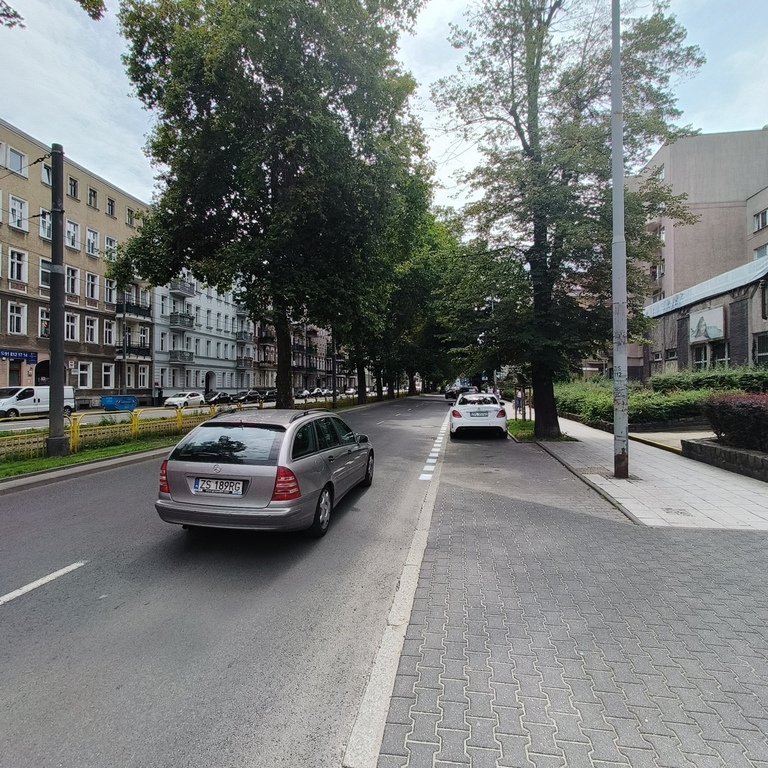 Bohaterów Warszawy, 3-pokojowe mieszkanie, 75 m2. (12)