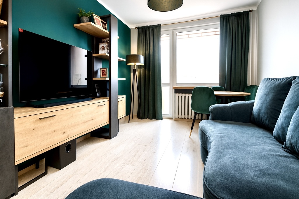 Klimatyczne mieszkanie 2 pokojowe - Os. Hallera (1)