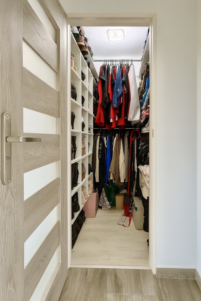 Klimatyczne mieszkanie 2 pokojowe - Os. Hallera (9)