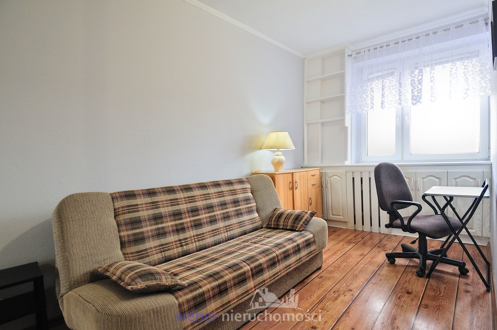 Komfortowe m. na Os.Zawadzkiego z odzielną kuchnią (1)