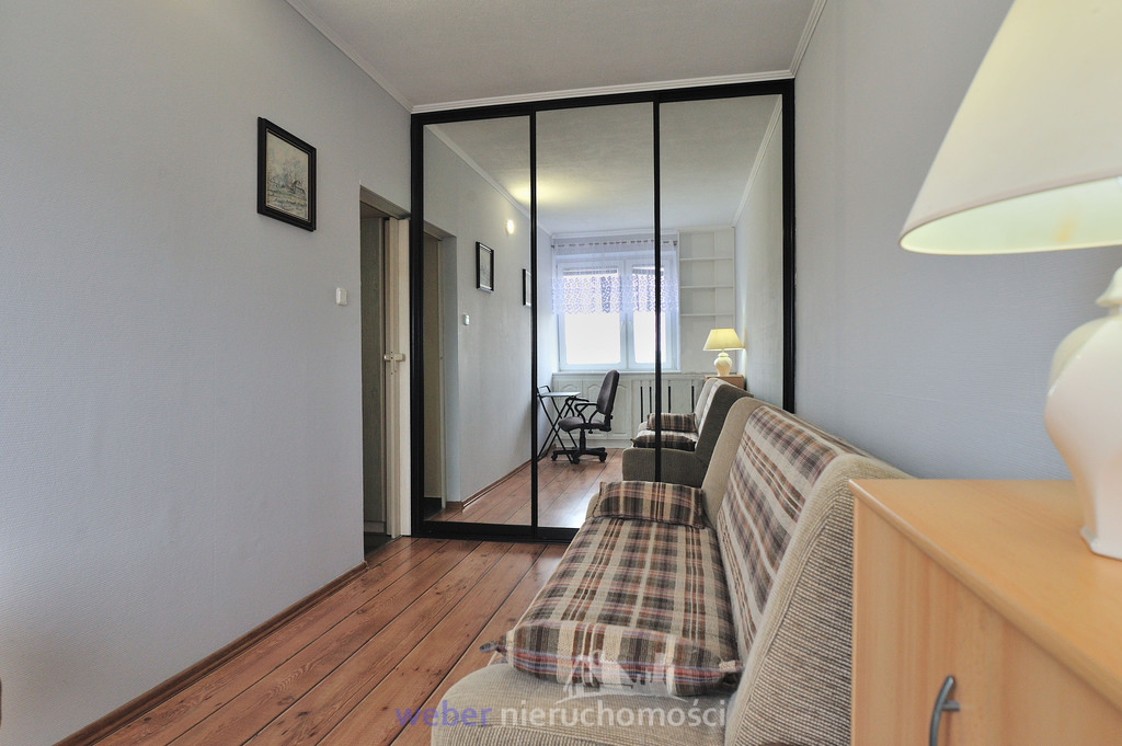 Komfortowe m. na Os.Zawadzkiego z odzielną kuchnią (2)