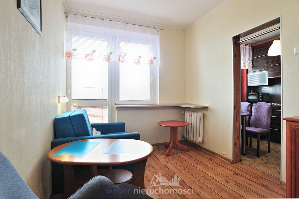 Komfortowe m. na Os.Zawadzkiego z odzielną kuchnią (6)