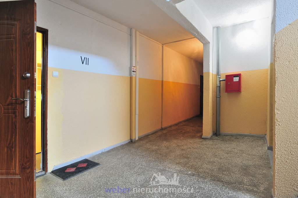 Komfortowe m. na Os.Zawadzkiego z odzielną kuchnią (10)