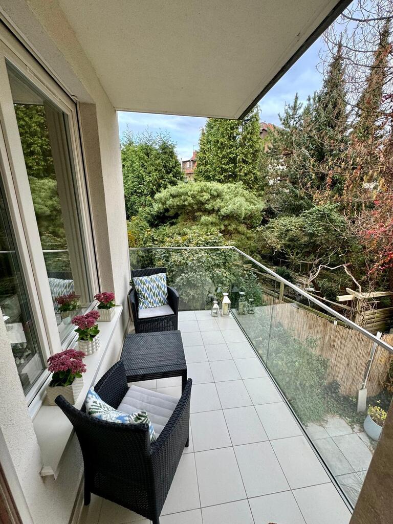 Apartament z garażem przy parku na Pogodnie (21)