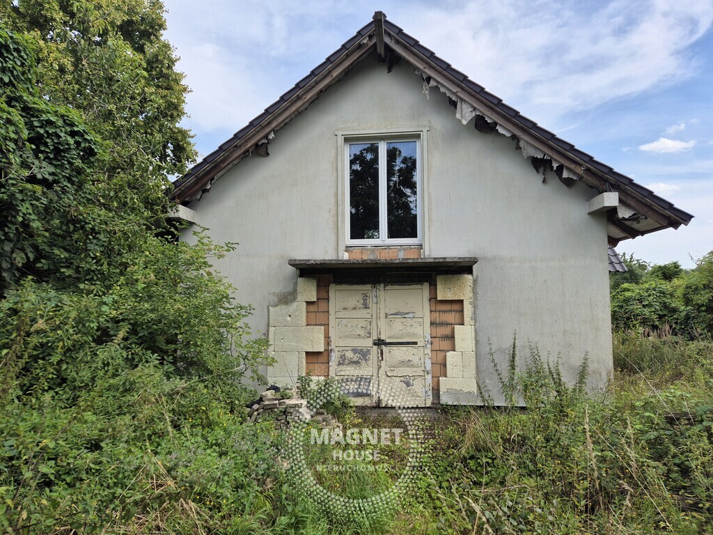 Dom wiejski do wykończenia na działce 7500m (11)