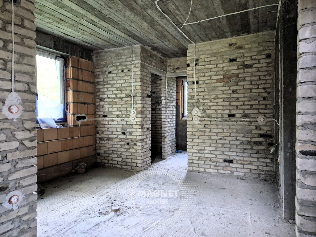 Dom wiejski do wykończenia na działce 7500m (13)