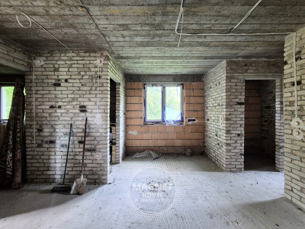 Dom wiejski do wykończenia na działce 7500m (14)