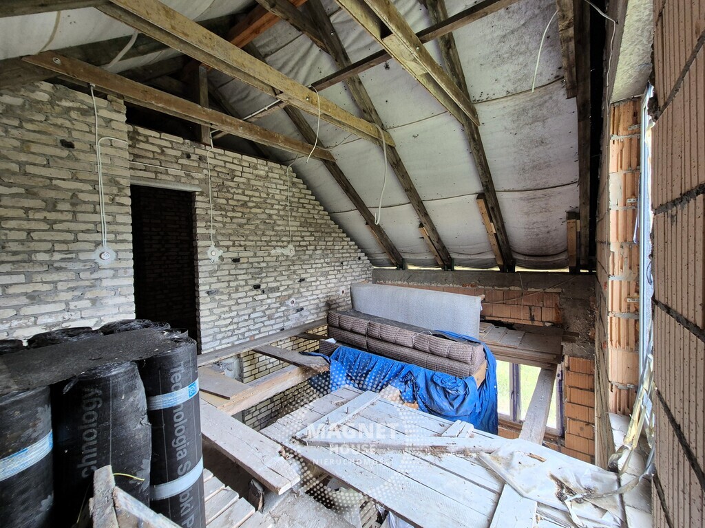 Dom wiejski do wykończenia na działce 7500m (18)