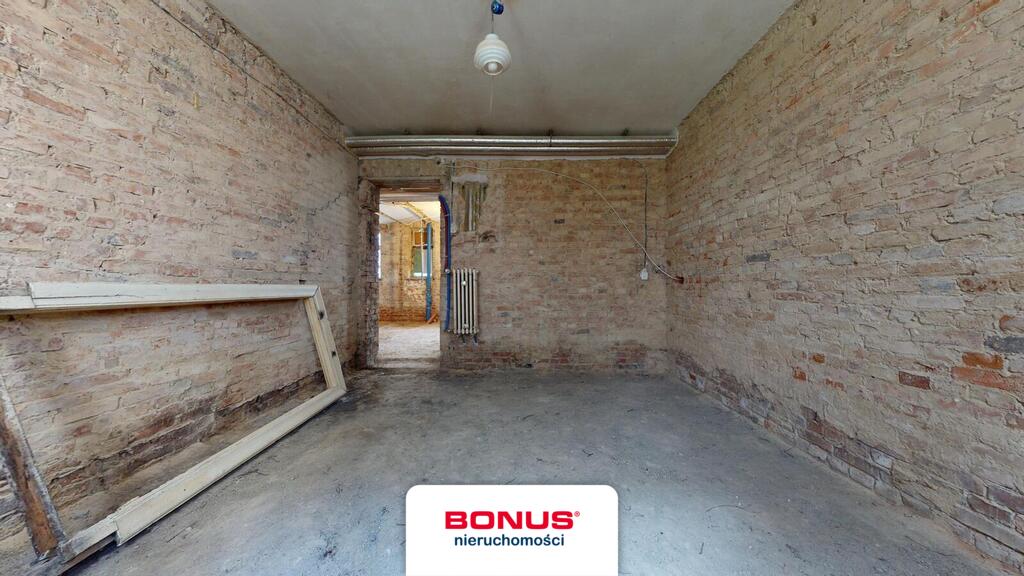 Lokal do własnej aranżacji w dobrej lokalizacji (15)