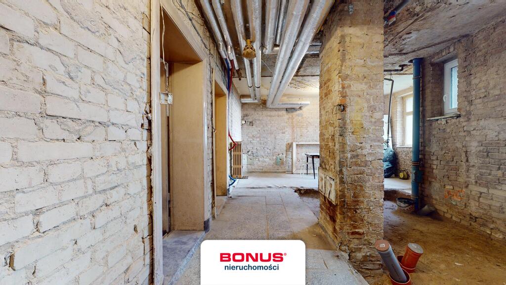 Lokal do własnej aranżacji w dobrej lokalizacji (2)