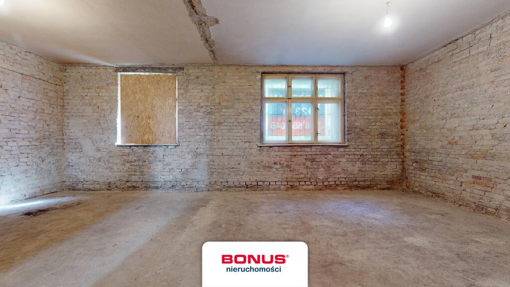 Lokal do własnej aranżacji w dobrej lokalizacji (9)