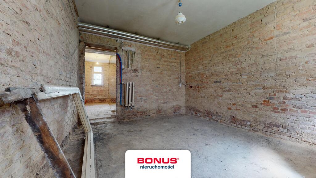 Lokal do własnej aranżacji w dobrej lokalizacji (7)