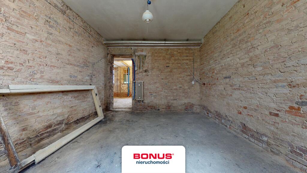 Lokal do własnej aranżacji w dobrej lokalizacji (8)