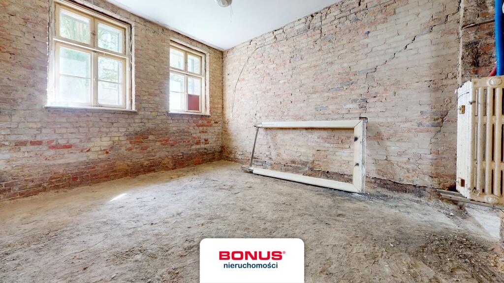 Lokal do własnej aranżacji w dobrej lokalizacji (9)