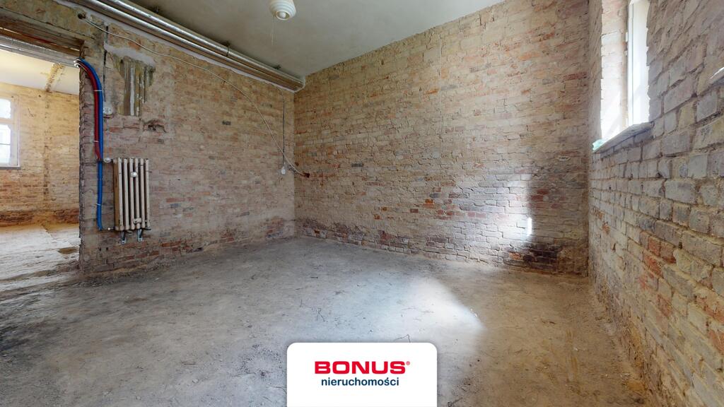 Lokal do własnej aranżacji w dobrej lokalizacji (10)